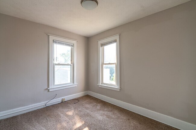 Building Photo - 1474 N 5th St