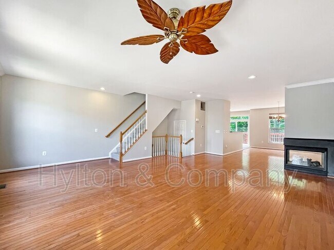 Building Photo - 15716 Palermo Terrace