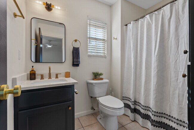 Building Photo - 7 Hamilton Ave