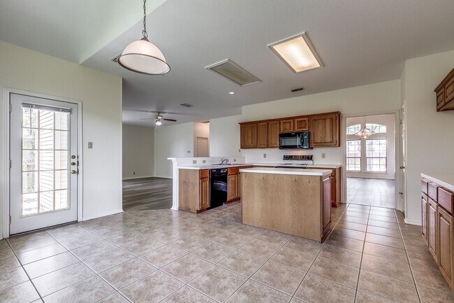 Building Photo - 4-BEDROOM IN WESTCREEK, NORTHSIDE ISD