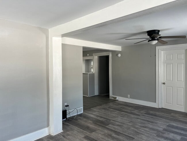 Building Photo - 216 W Dolman St