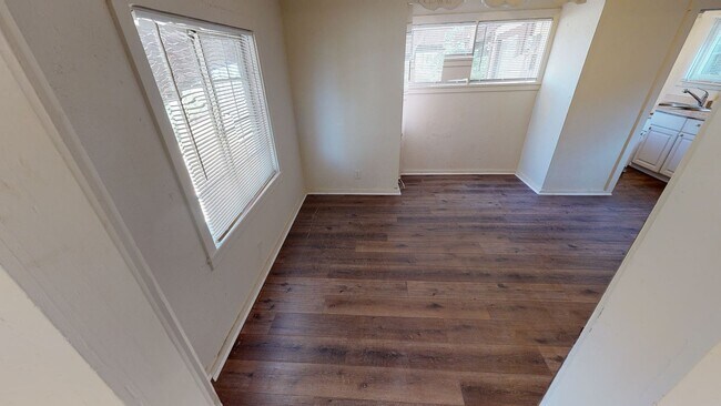 Building Photo - Available Now! Single Family 1/1 home for lease with large lot and 1 car garage!