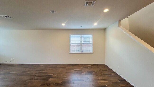 Building Photo - 128 Cypress Hills Rd