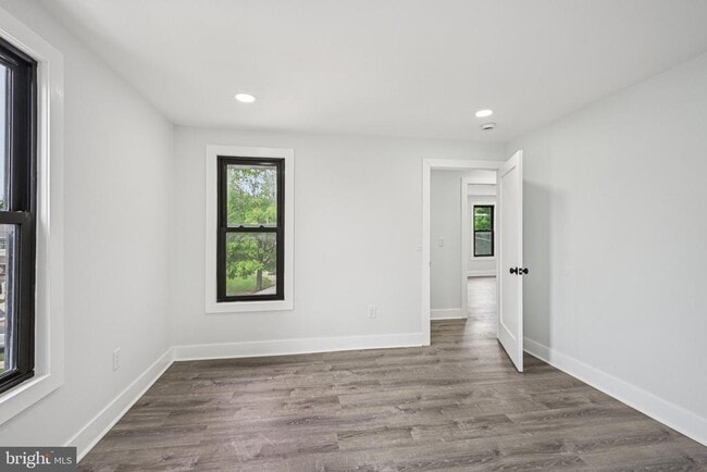 Building Photo - 3547 Finlaw Ave