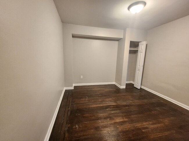 Building Photo - Beautiful 3 Bedroom 1.5 Bathroom East Balt...