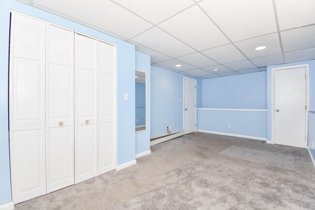 Building Photo - 86 Edwards St