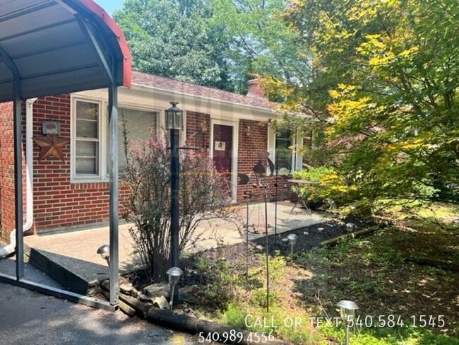 Building Photo - 3203 Ledgewood Ave