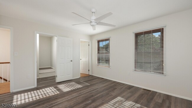 Building Photo - 209 Amherst Ct