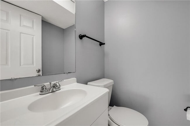 Building Photo - 2441 Empire Forest Dr