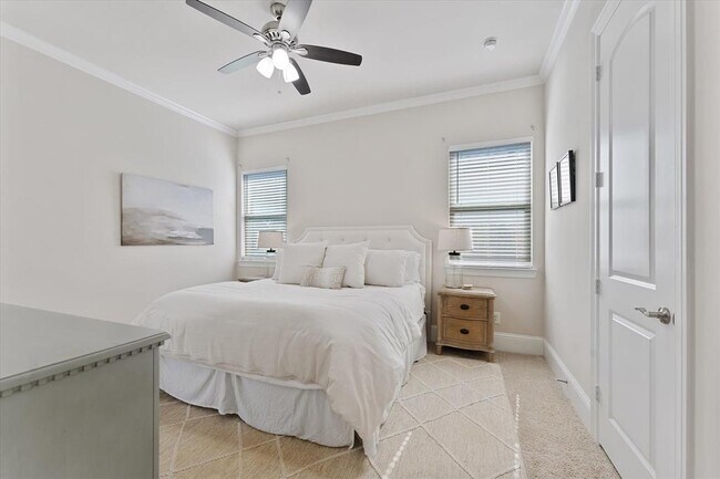 Building Photo - 5823 Stratton Wds Dr