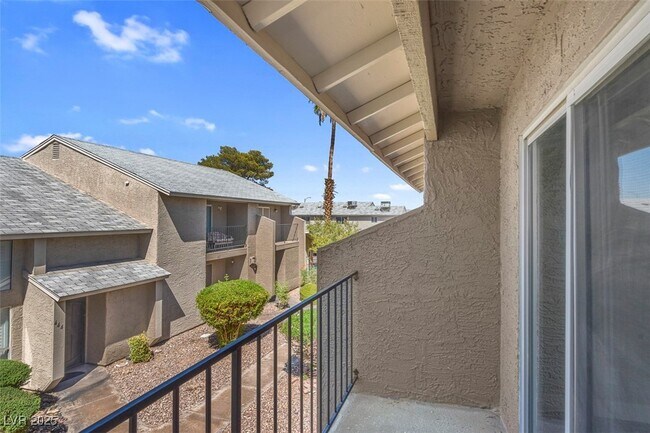Building Photo - 456 Sellers Pl