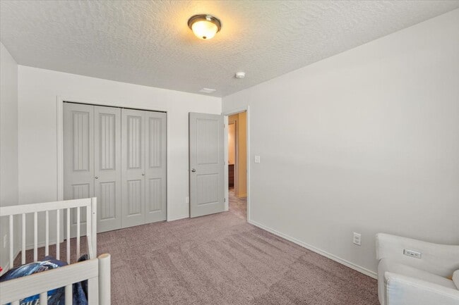 Building Photo - 414 S Beeman St