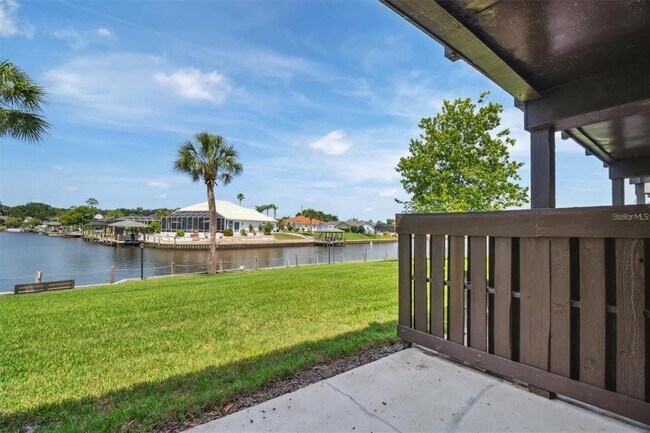Building Photo - 44 Club House Dr