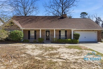 Building Photo - 880 Oio Pl