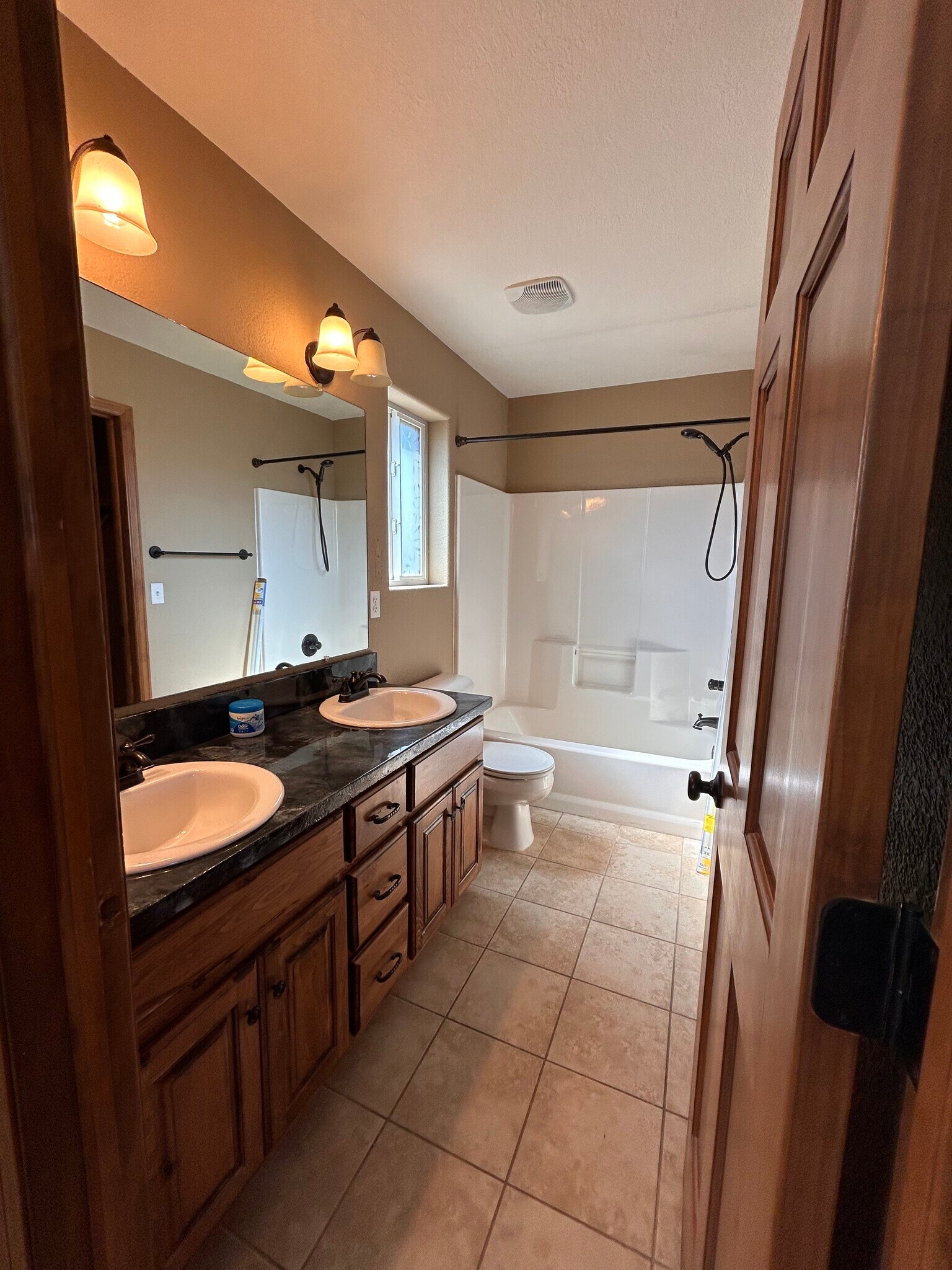 Building Photo - 803 6th St