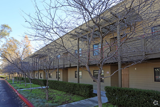 Building Photo - Brookview Village