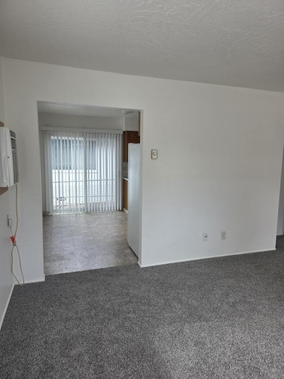 Building Photo - 708 SW I St