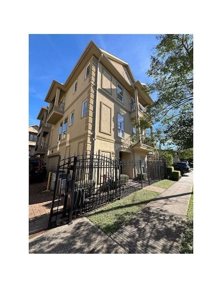 Building Photo - 1306 Birdsall St