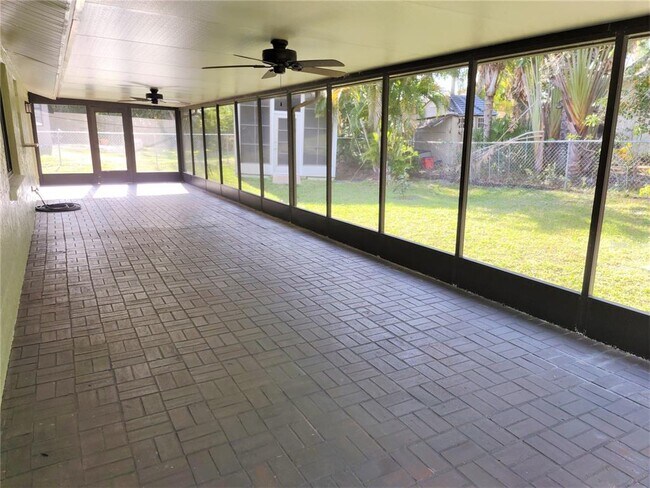Building Photo - 934 Indus Rd