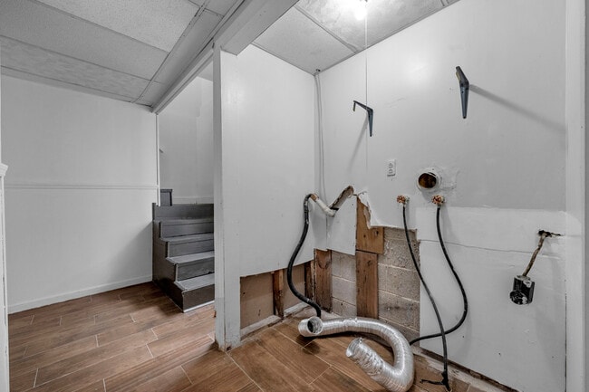 Building Photo - 2221 Avenue W26th St