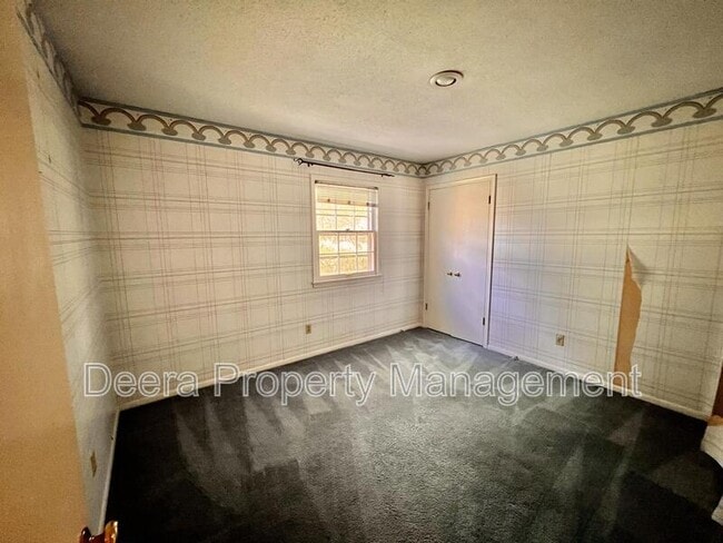 Building Photo - 8506 W 98th St