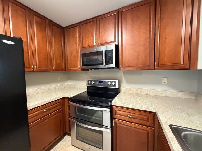 Building Photo - 16258 Hailey Ln