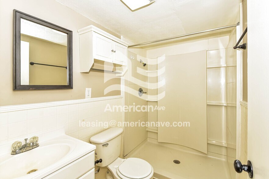 Building Photo - 130 Pinestraw Cir