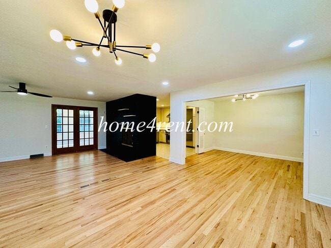 Building Photo - 11131 Wornall Rd