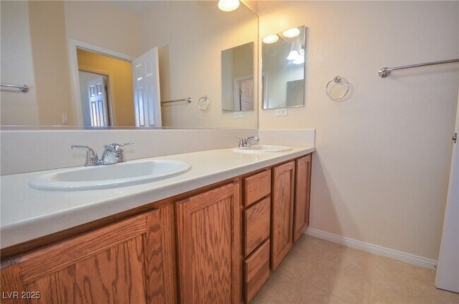 Building Photo - 7216 Campolina Ct