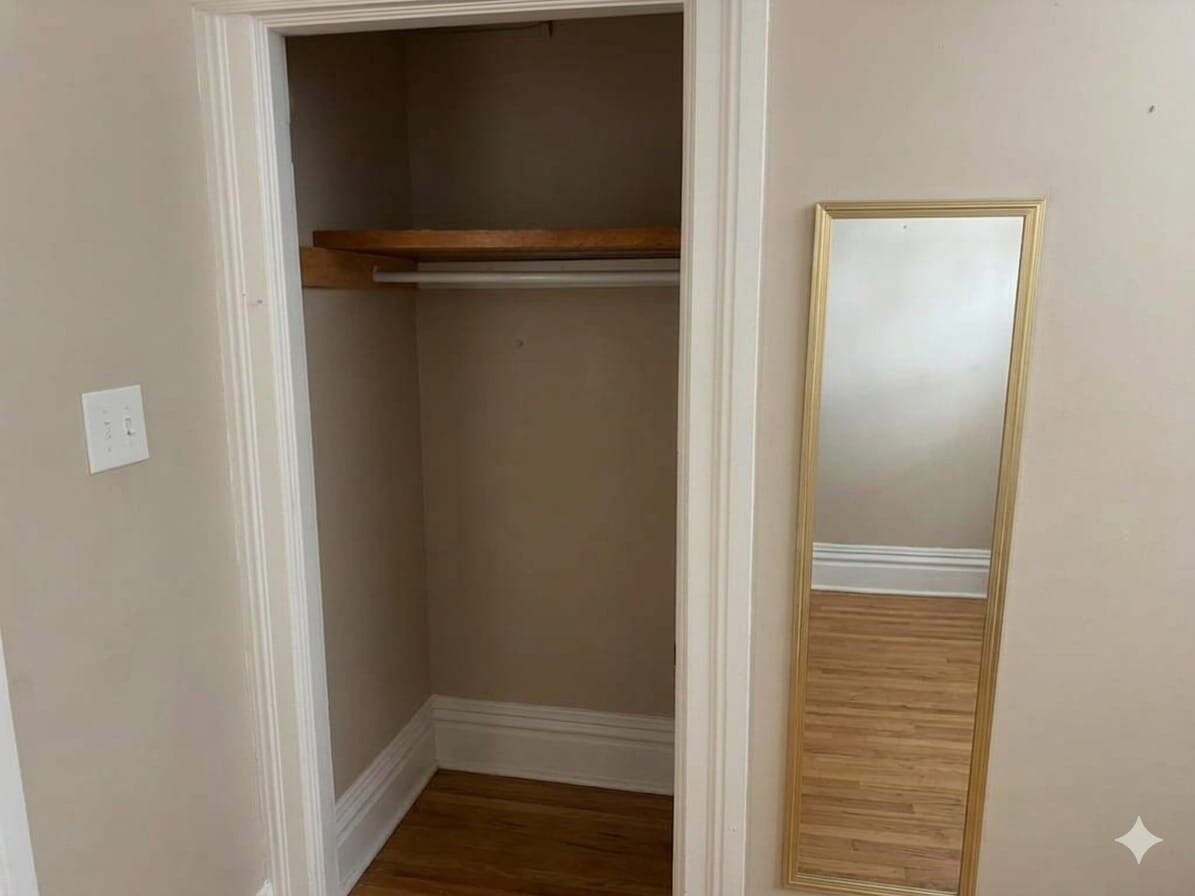 Building Photo - 901 W Main St