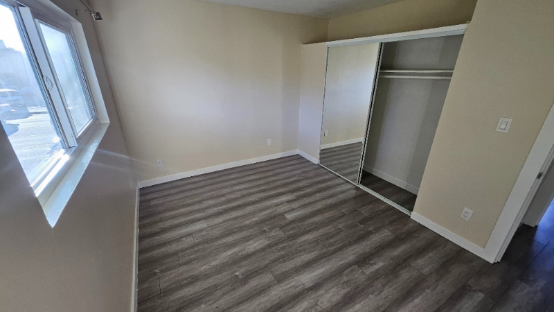 Building Photo - 7240 Woodman Ave