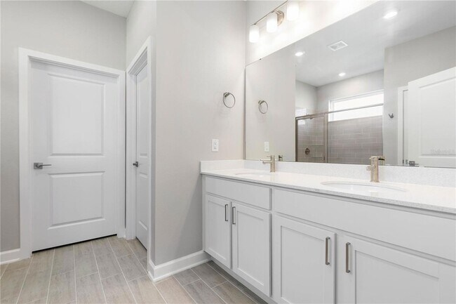 Building Photo - 2311 NW 37th Ave