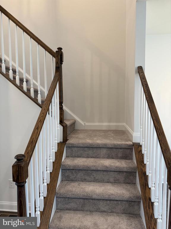 Building Photo - 316 Foxtail Ln