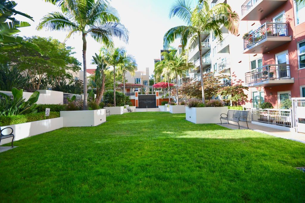 Greenspace - 300 W Beech St