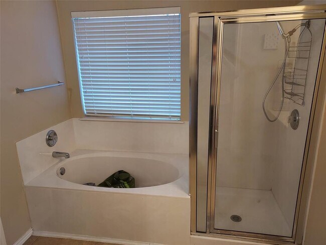 Building Photo - 802 Bull Creek Pkwy