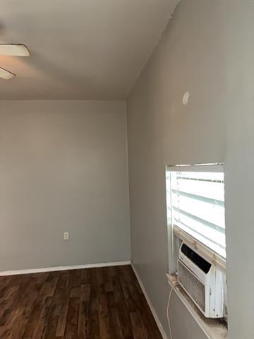 Building Photo - 127 E Walker St