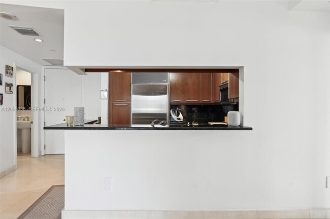 Building Photo - 901 Brickell Key Blvd