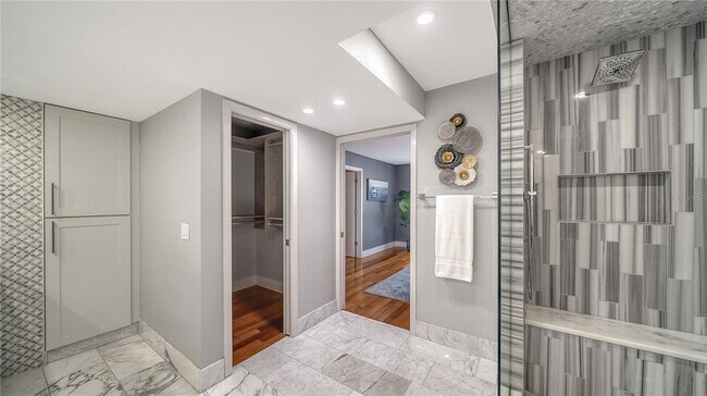 Building Photo - 1111 N Gulfstream Ave