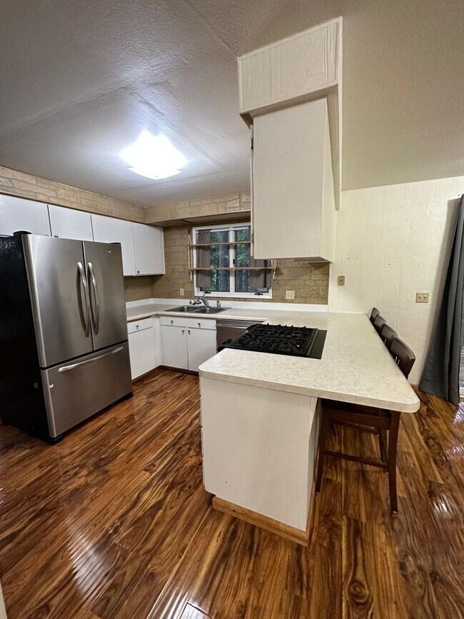 Building Photo - 2164 Island Cir