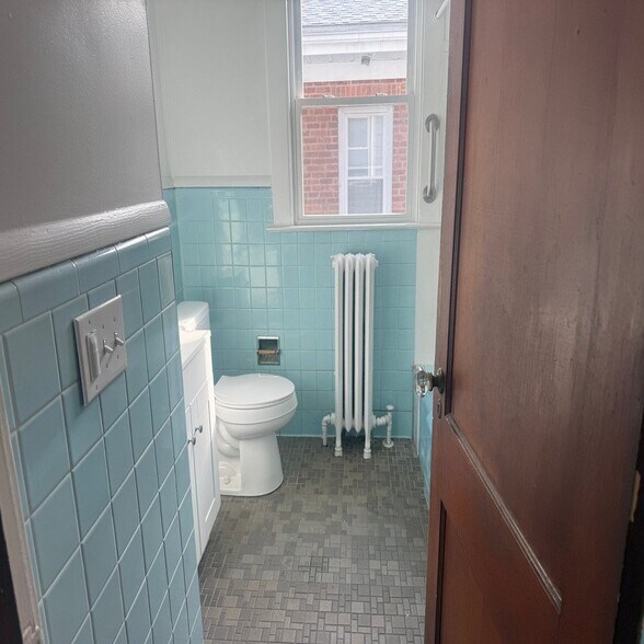 Building Photo - 182 Main St