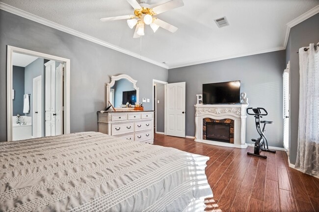 Building Photo - 9292 Deepwater Dr