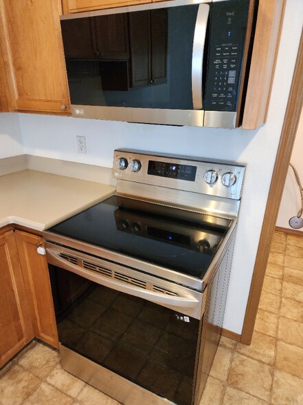 Building Photo - 17602 108th St Ct E