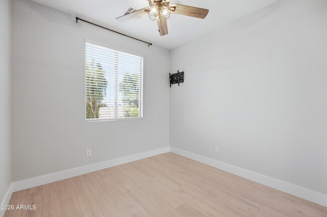 Building Photo - 4248 S Mariposa Dr