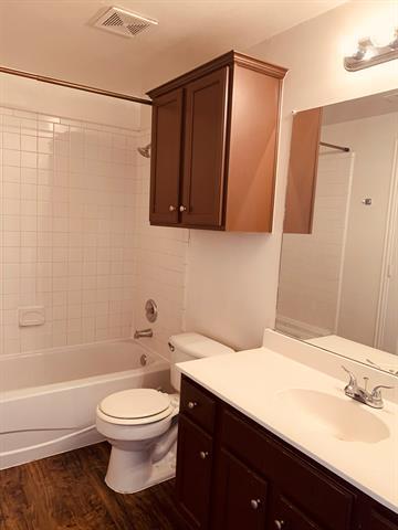 Building Photo - 852 Brockden Dr