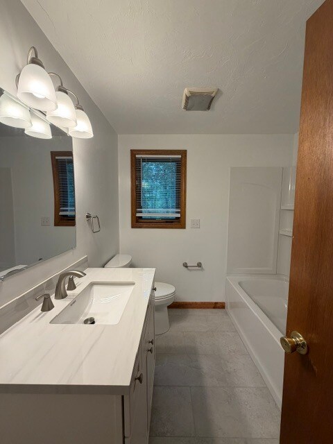 Building Photo - 206 Comfort St