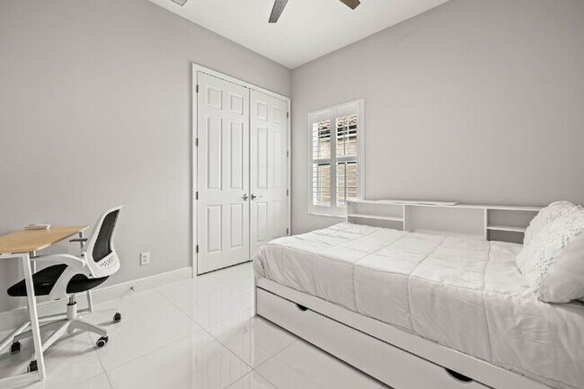 Building Photo - 11014 Rustic Timber Lp