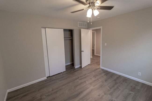 Building Photo - 7300 N Moberly Dr