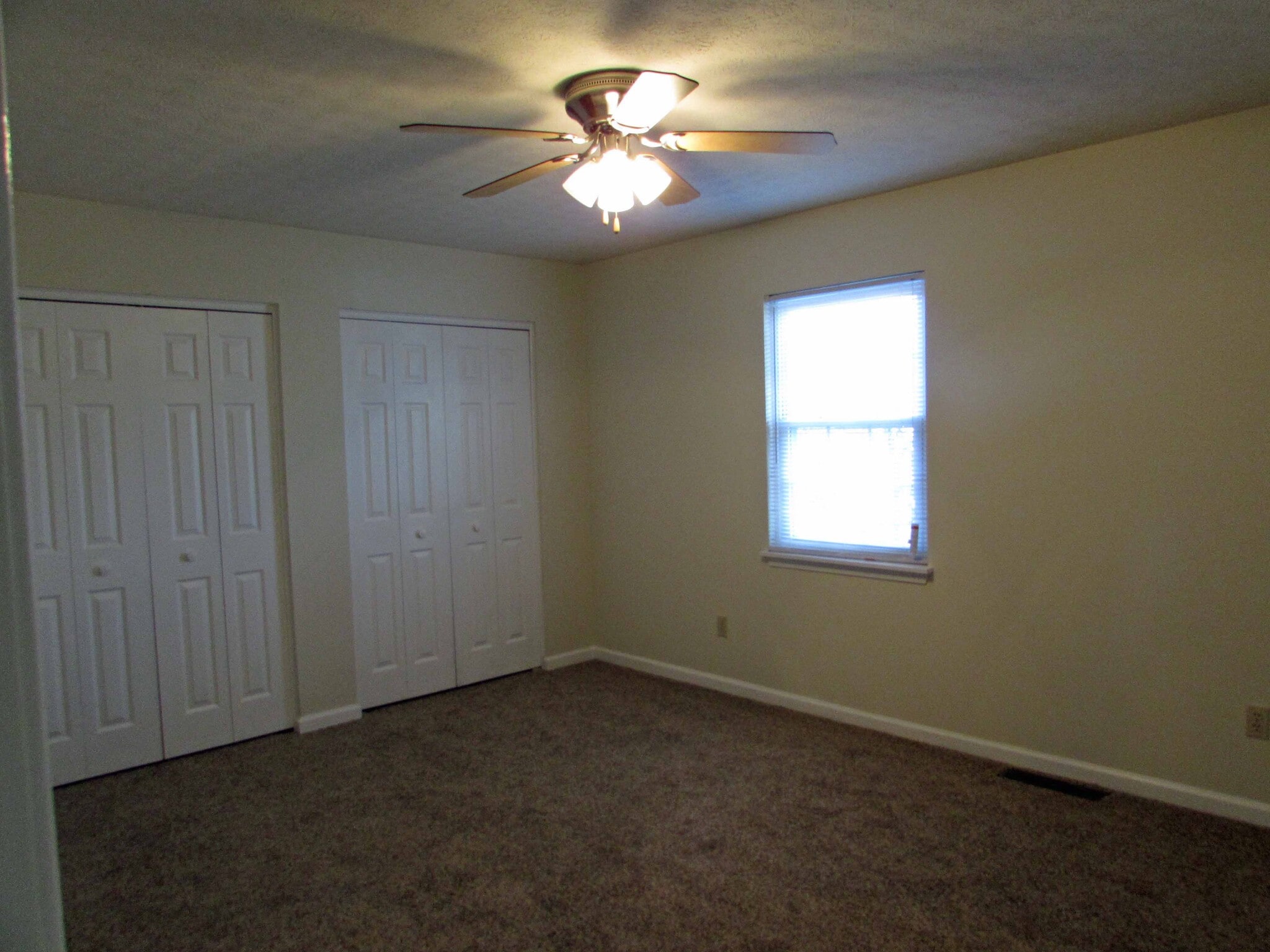 Building Photo - 3860 Banyan Dr