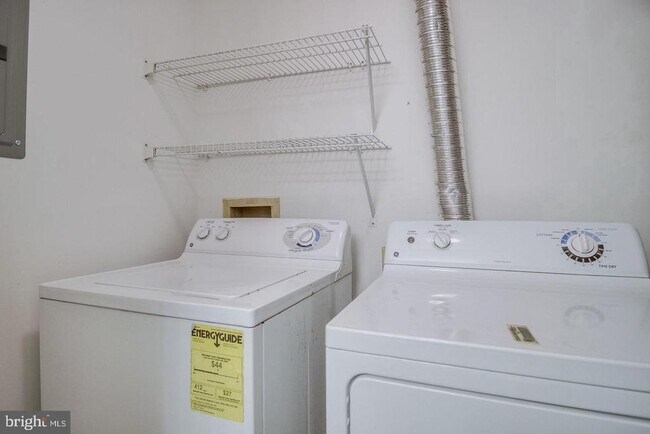 Building Photo - 3803 Green Ridge Ct