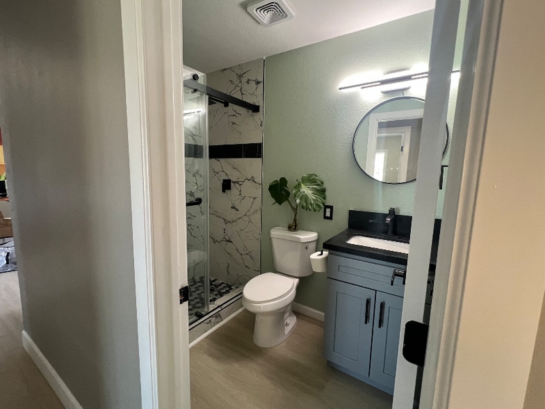 Building Photo - 6382 Yale Cir